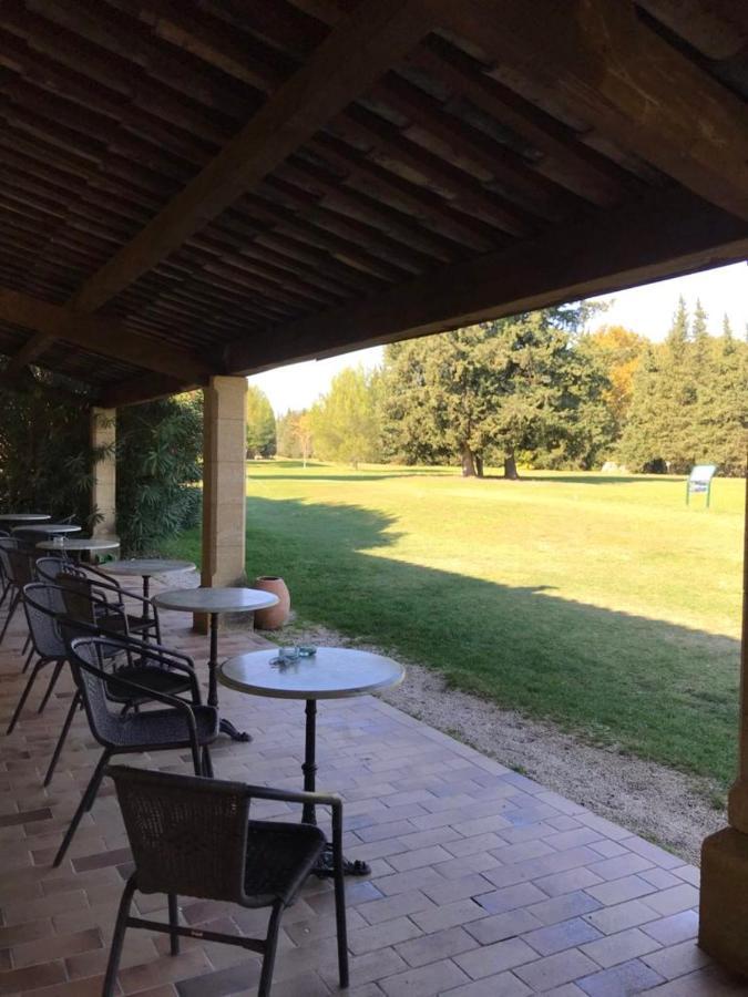 Golf Club D'Uzes Panzió Kültér fotó